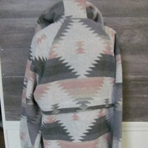 PINK AZTEC PRINT ZIPPERED HOODIE NEW WITH TAGS - Picture 5 of 8